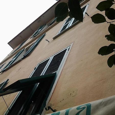 Hotel Lady Susanna 瓦拉泽 外观 照片