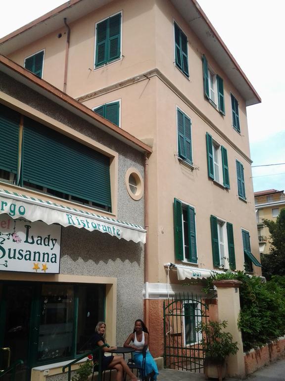 Hotel Lady Susanna 瓦拉泽 外观 照片