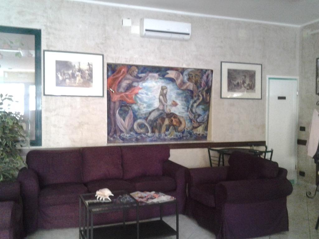 Hotel Lady Susanna 瓦拉泽 外观 照片
